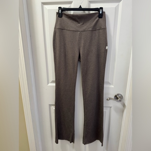 Vuori flare pants size medium - Picture 7 of 12
